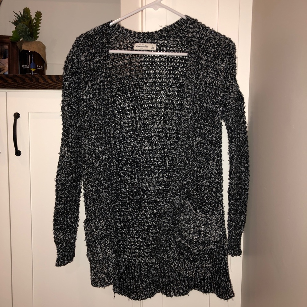 Abercrombie kids cardigan (size S)